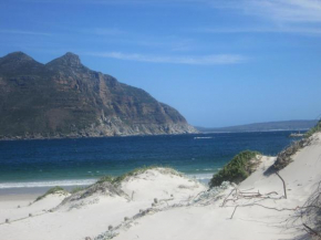 Nagua bay, Gordons Bay